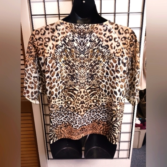 Chicos Leopard Print Gold Metallic Dots Blouse. Chicos Size 3 - Picture 4 of 5